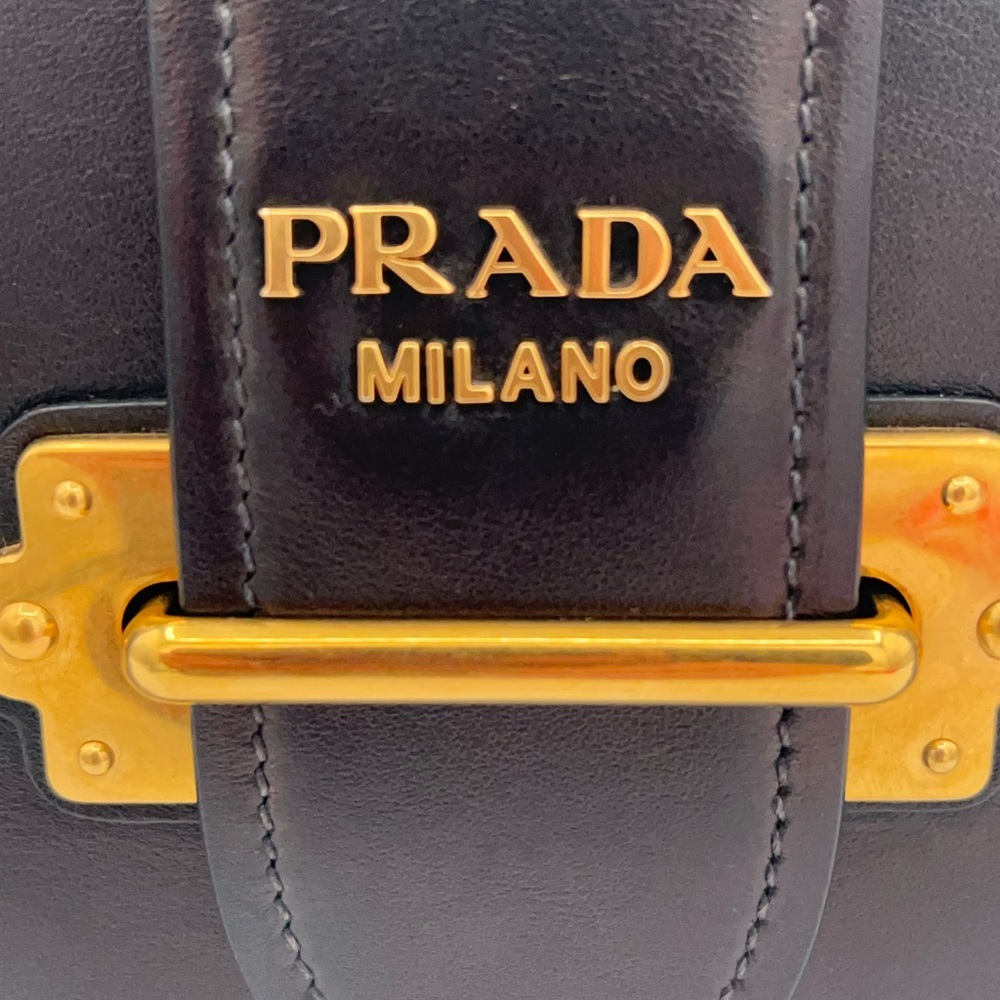 Beautiful Prada Cahier Bag w/ Prada dust-bag and Entrupy COA! Showstopper! ๐๐ค - Picture 9 of 17